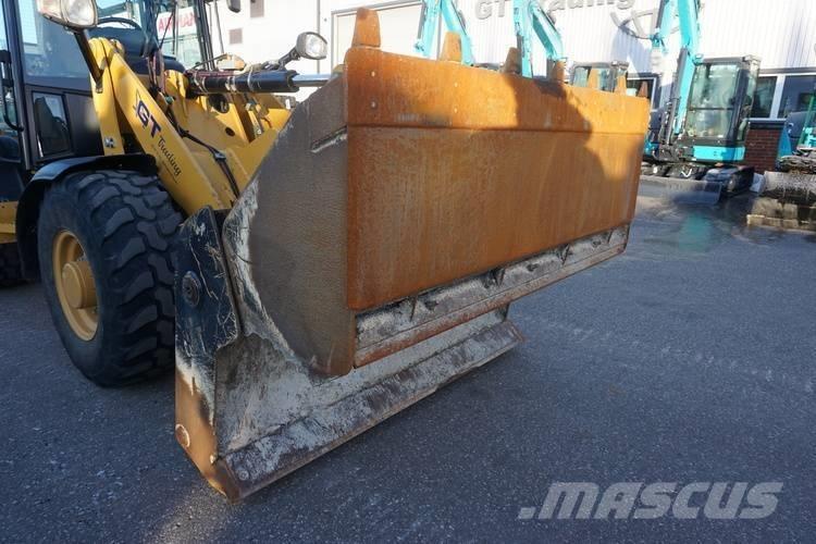 CAT 906 M 轮式装载机