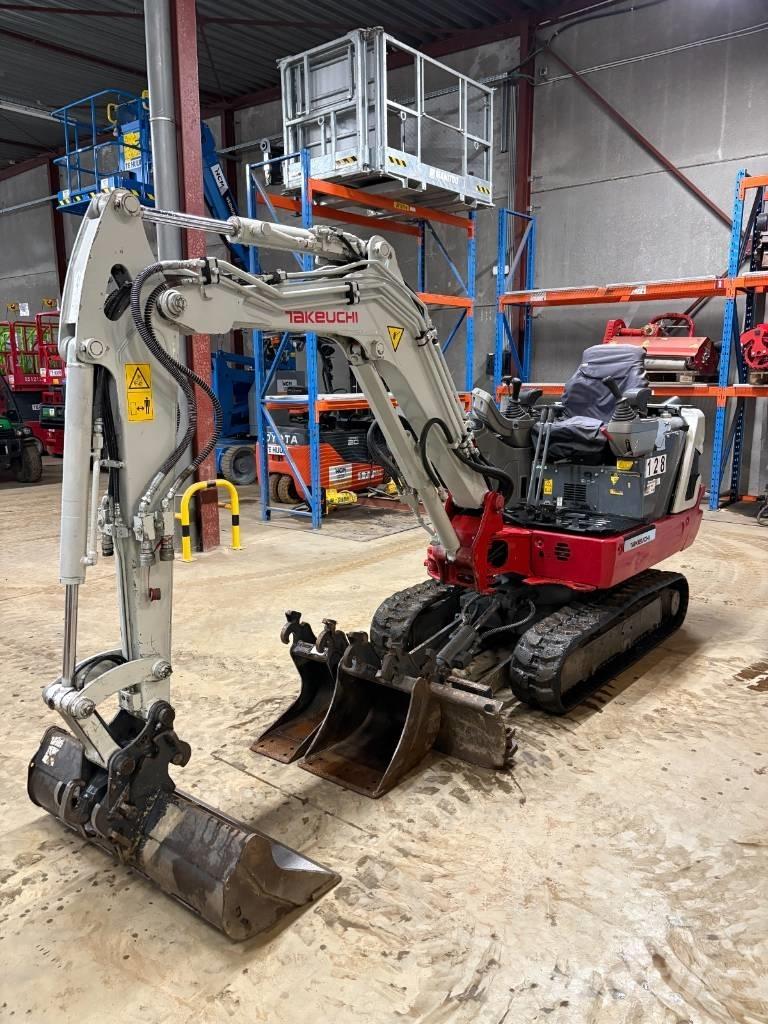 Takeuchi TB 225 小型挖掘机