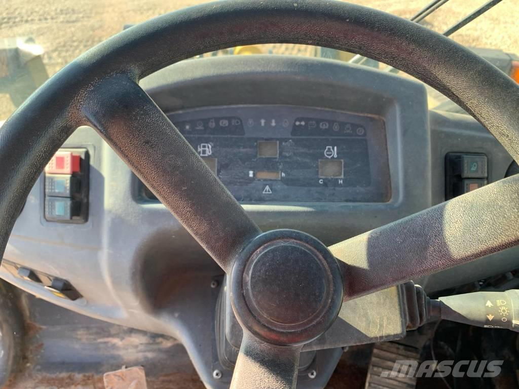 Komatsu WA 90-6 轮式装载机