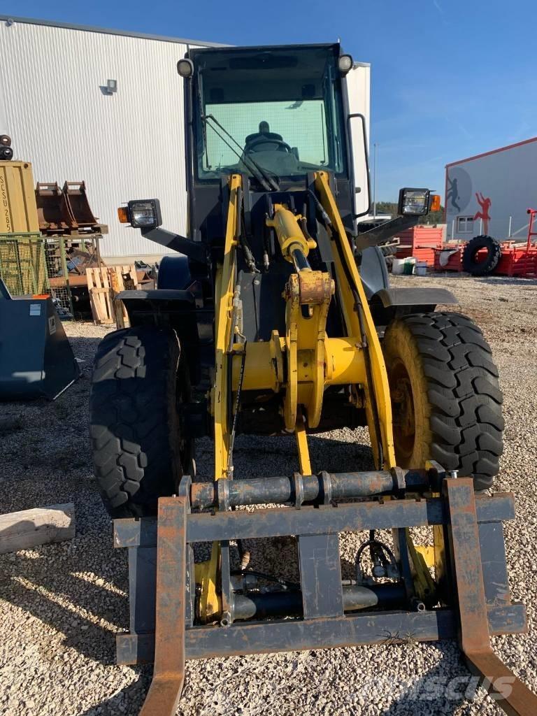 Komatsu WA 90-6 轮式装载机