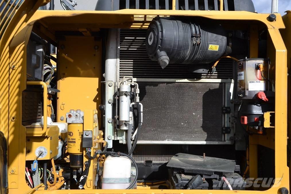 CAT 319 D L 履带挖掘机