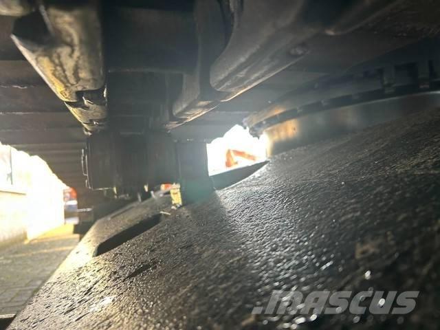 Hitachi ZX 210 LC-5B 履带挖掘机