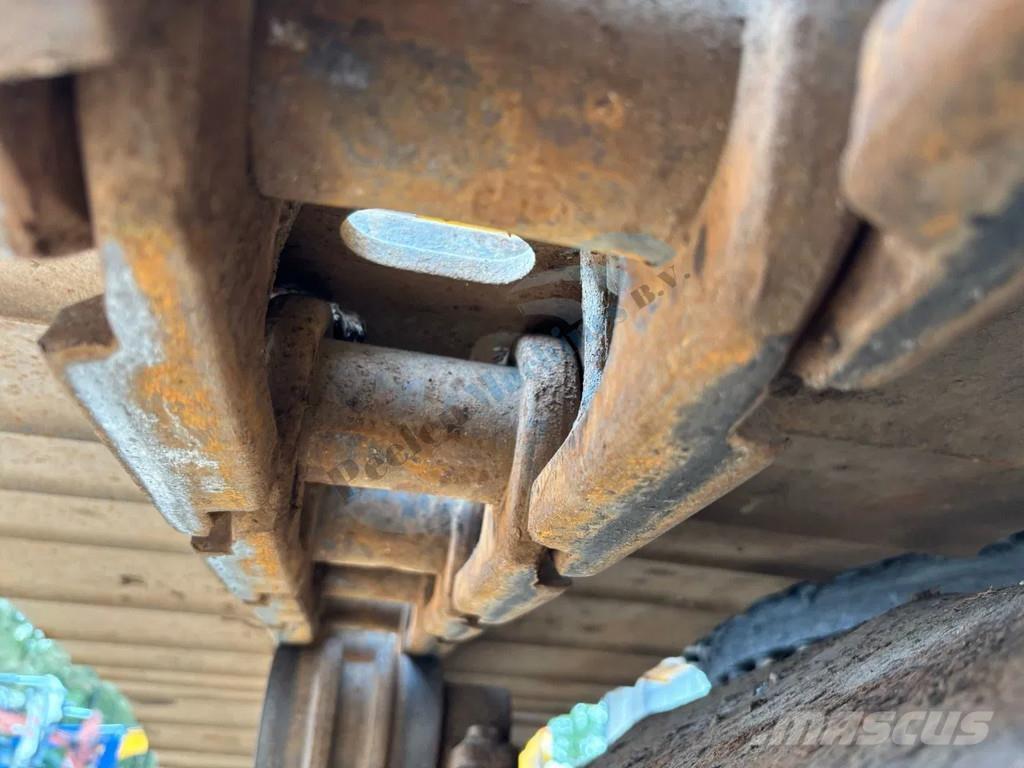 JCB 260 LC 履带挖掘机