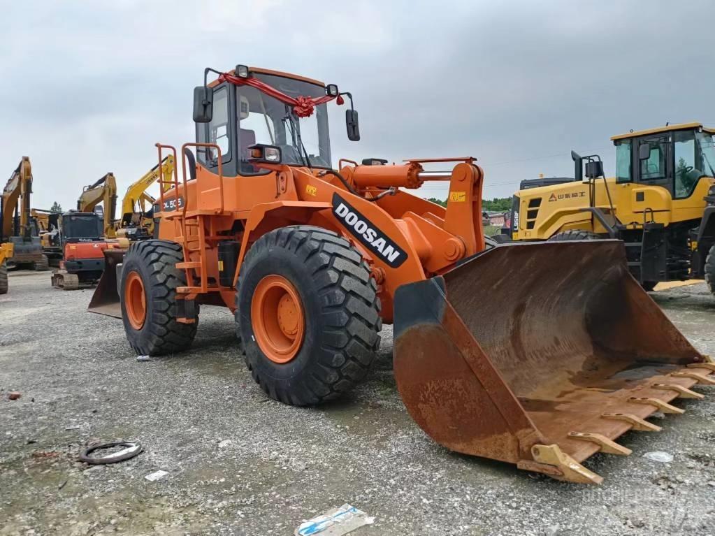 Doosan DL505 轮式装载机