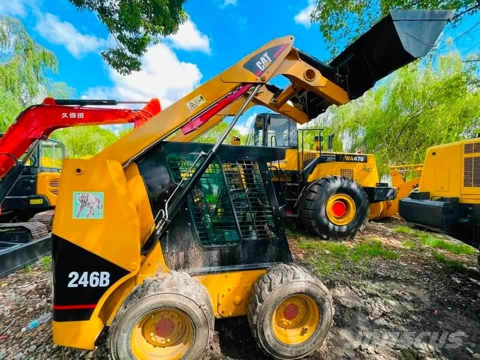 CAT 246B 小型装载机