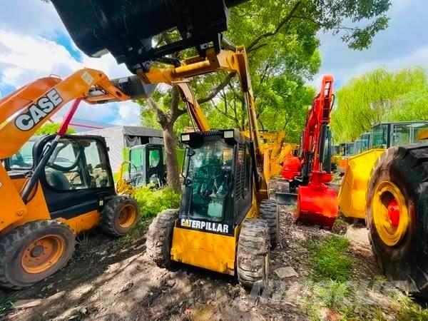 CAT 246B 小型装载机
