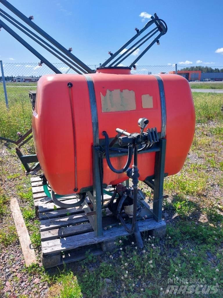Eho 900l/12m 悬挂式喷雾机