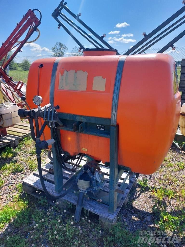 Eho 900l/12m 悬挂式喷雾机