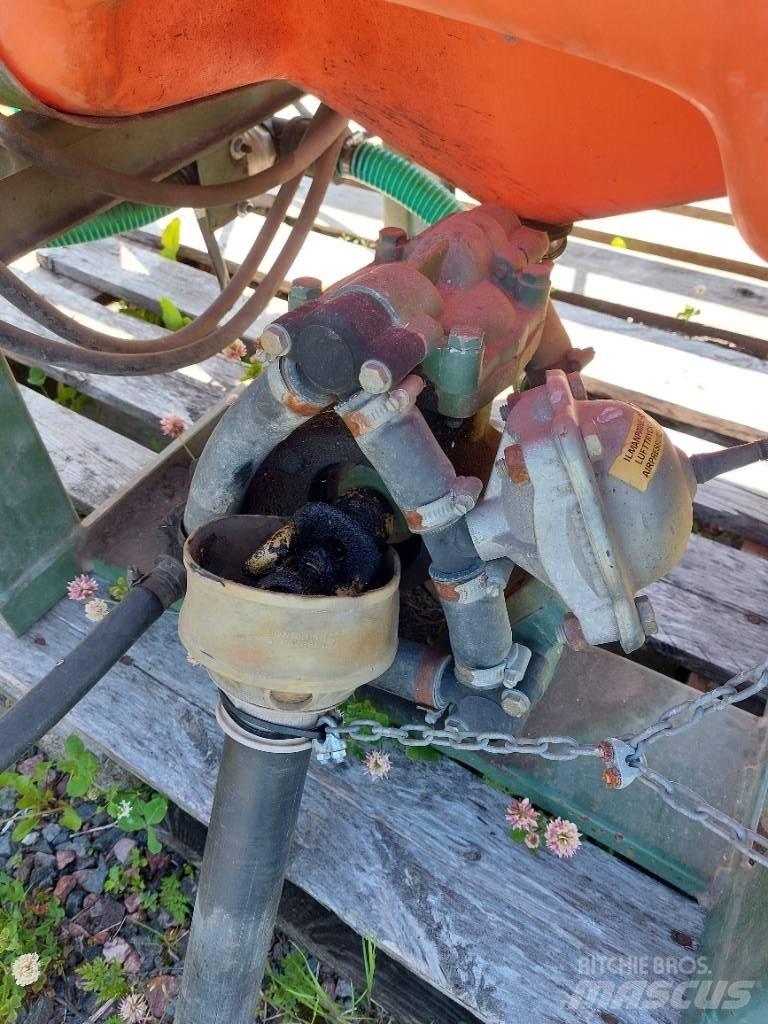 Eho 900l/12m 悬挂式喷雾机