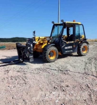 JCB 525-60 伸缩臂叉装车|叉装车