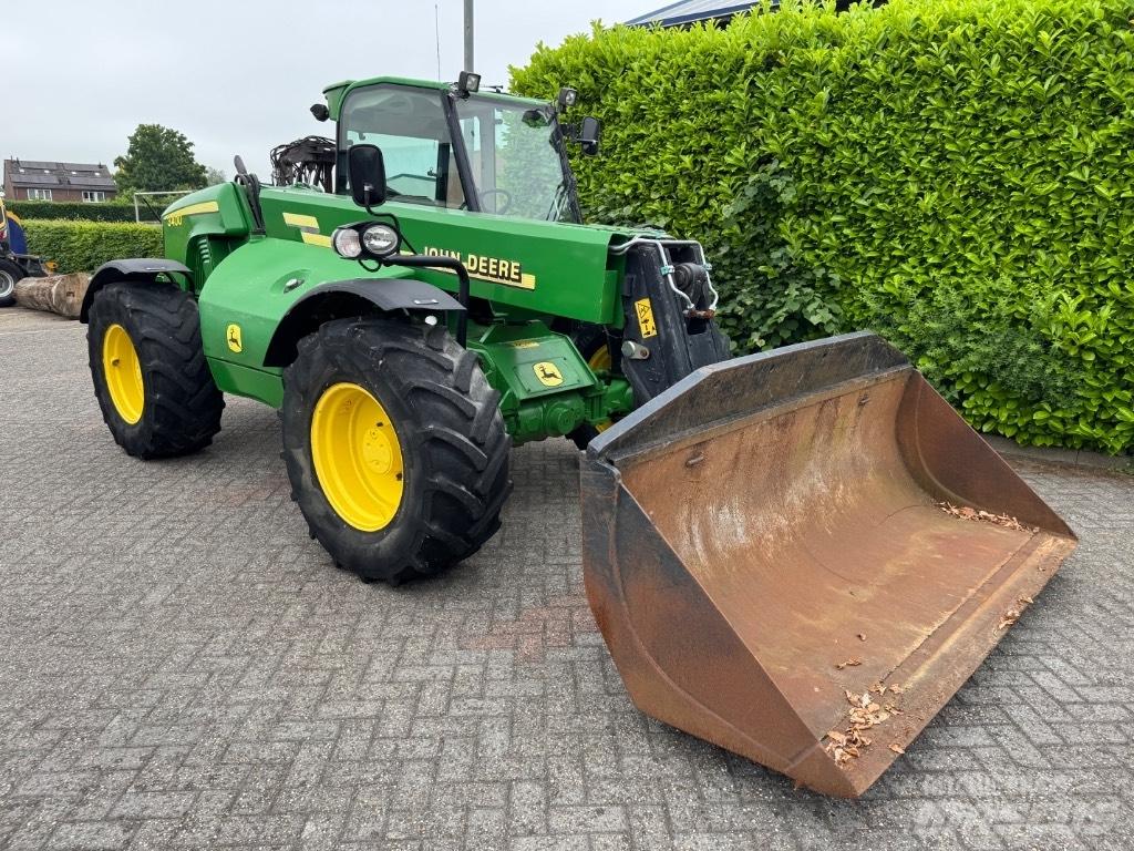 John Deere 3400 电动叉车