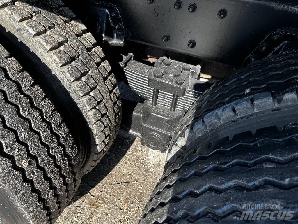 Sterling L 7500 组合/真空油槽车