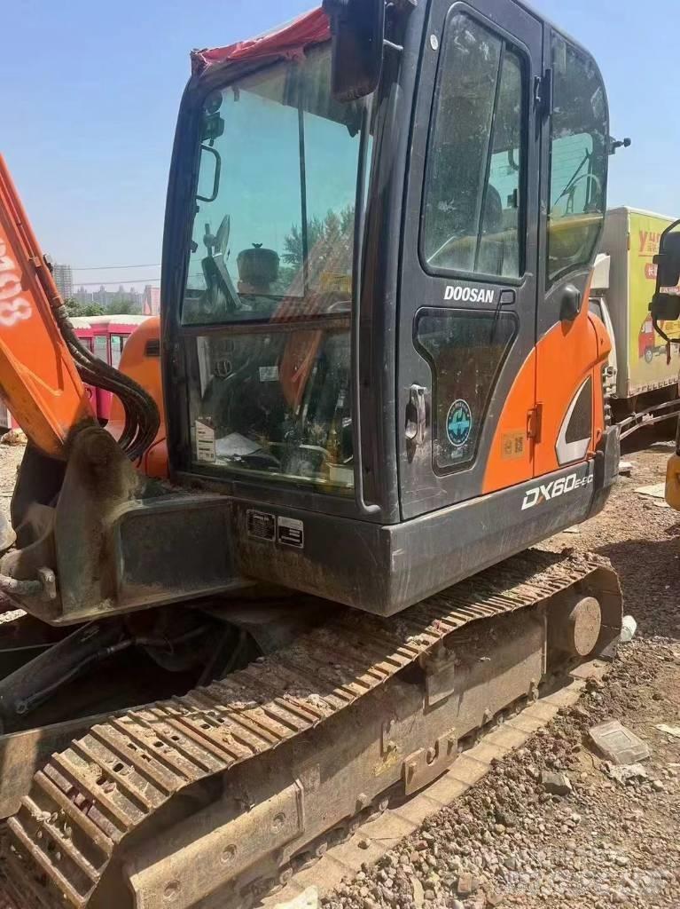 Doosan DX 60 小型挖掘机