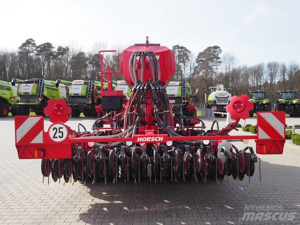 Horsch Focus 3 TD 多功能条播机