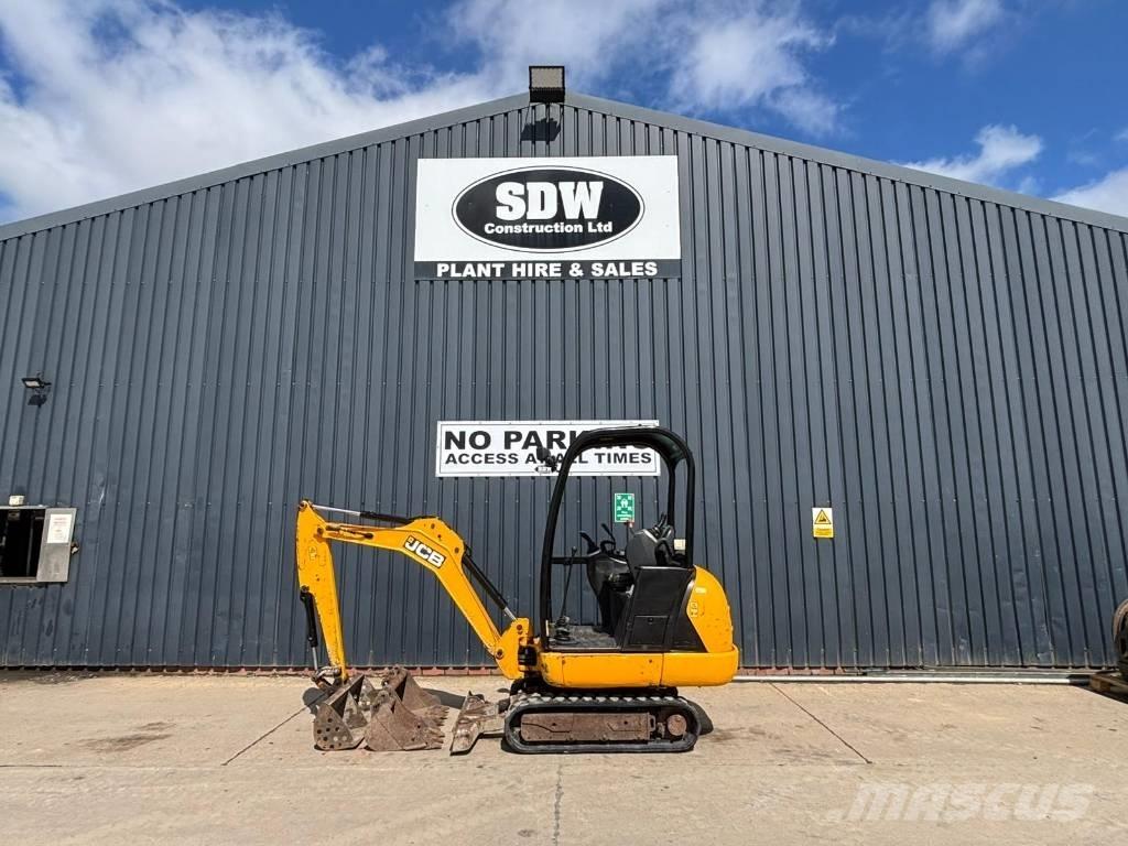 JCB 8014 CTS 小型挖掘机