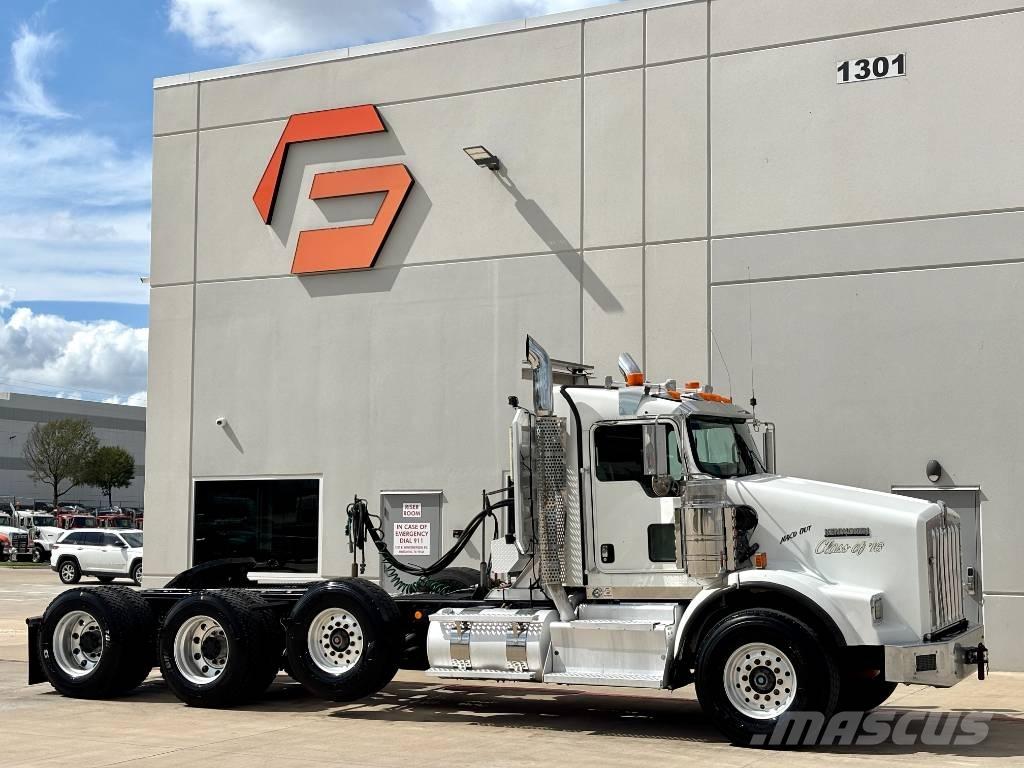 Kenworth T 800 牵引车