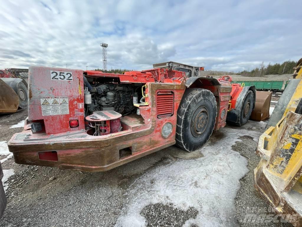 Sandvik LH 410 地下装载机