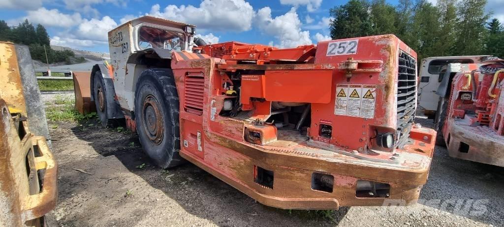 Sandvik LH 410 地下装载机