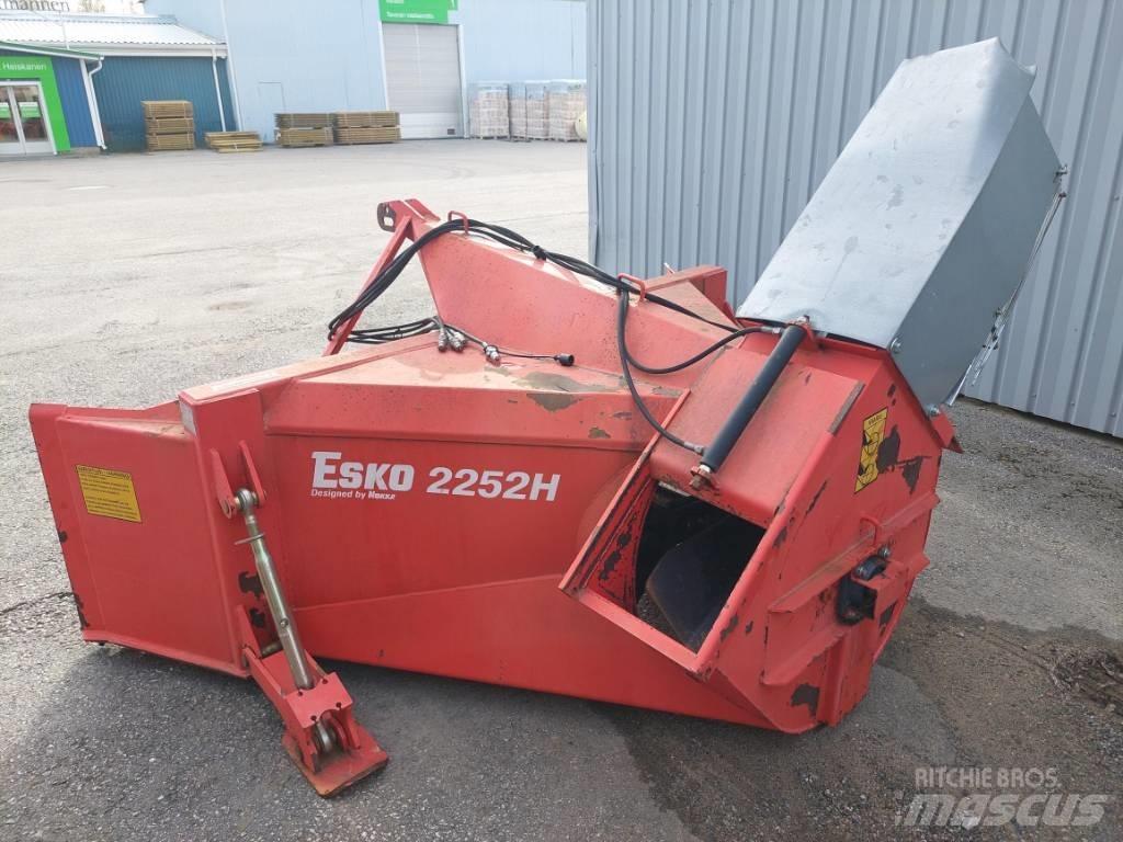 Esko 2252 H 扬雪机