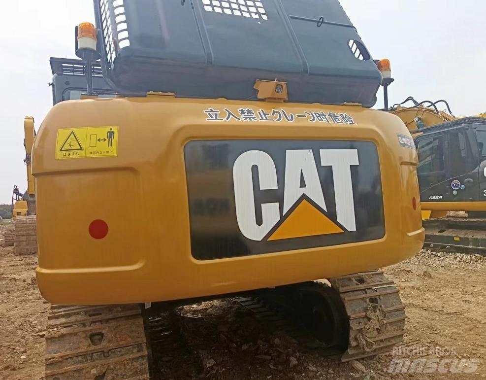 CAT 320 D2L 履带挖掘机