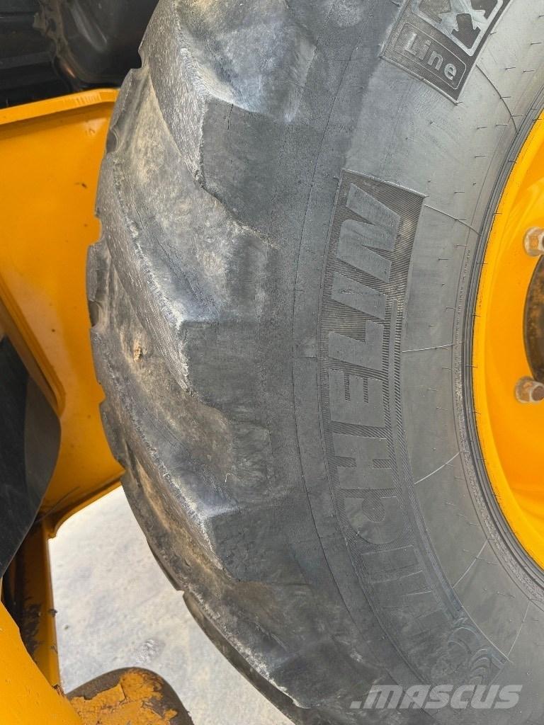 JCB 3 CX 反铲装载机