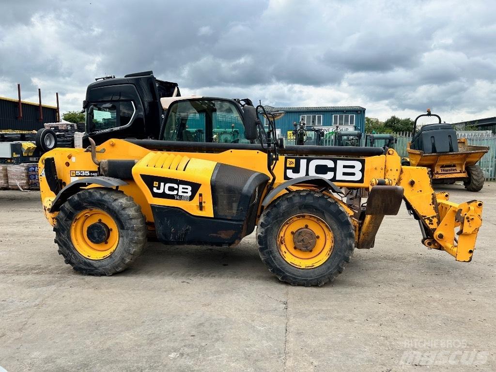 JCB 535-140 伸缩臂叉装车|叉装车