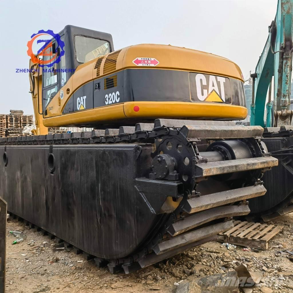CAT 320 C 水陆两栖挖掘机