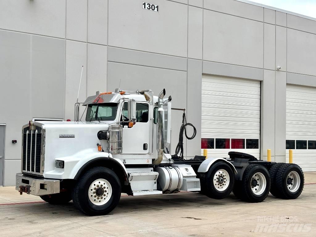 Kenworth T 800 牵引车