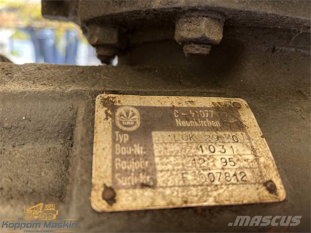 Timberjack 1010 传动装置