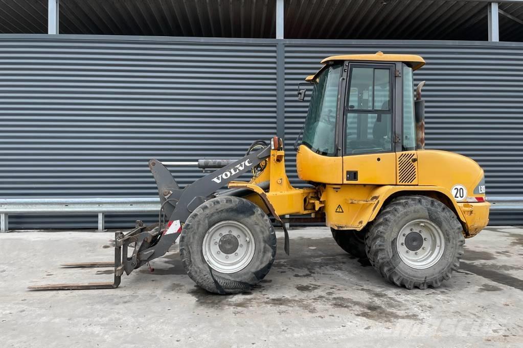 Volvo L 30 ZX 轮式装载机