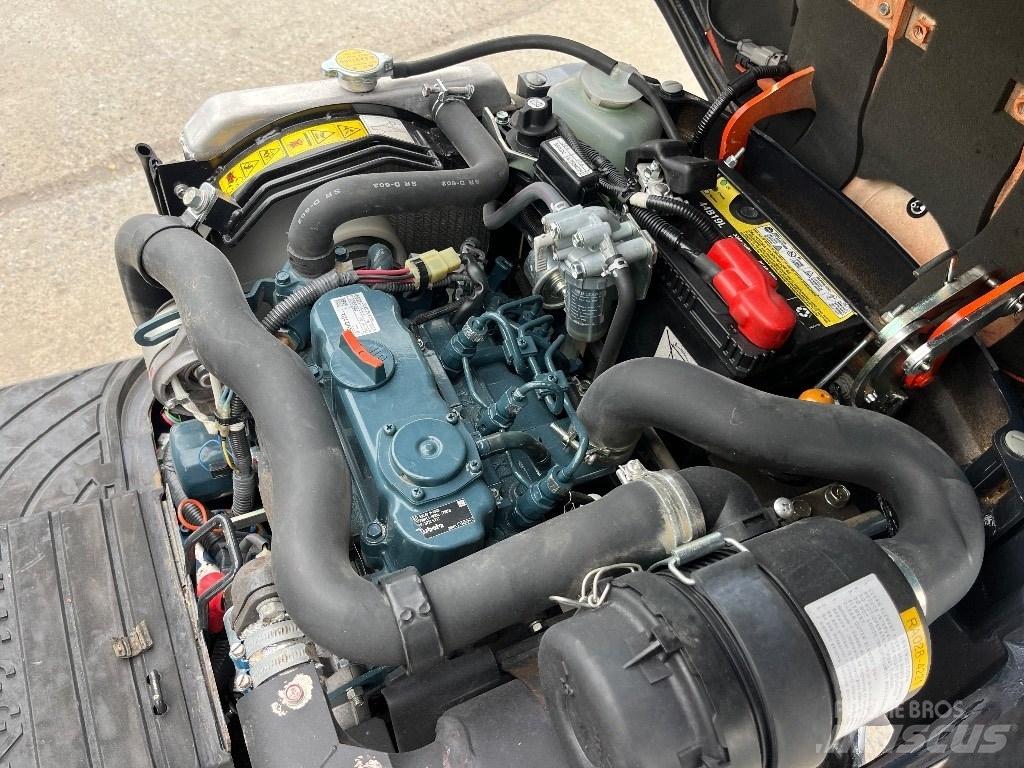 Kubota K 008-5 小型挖掘机
