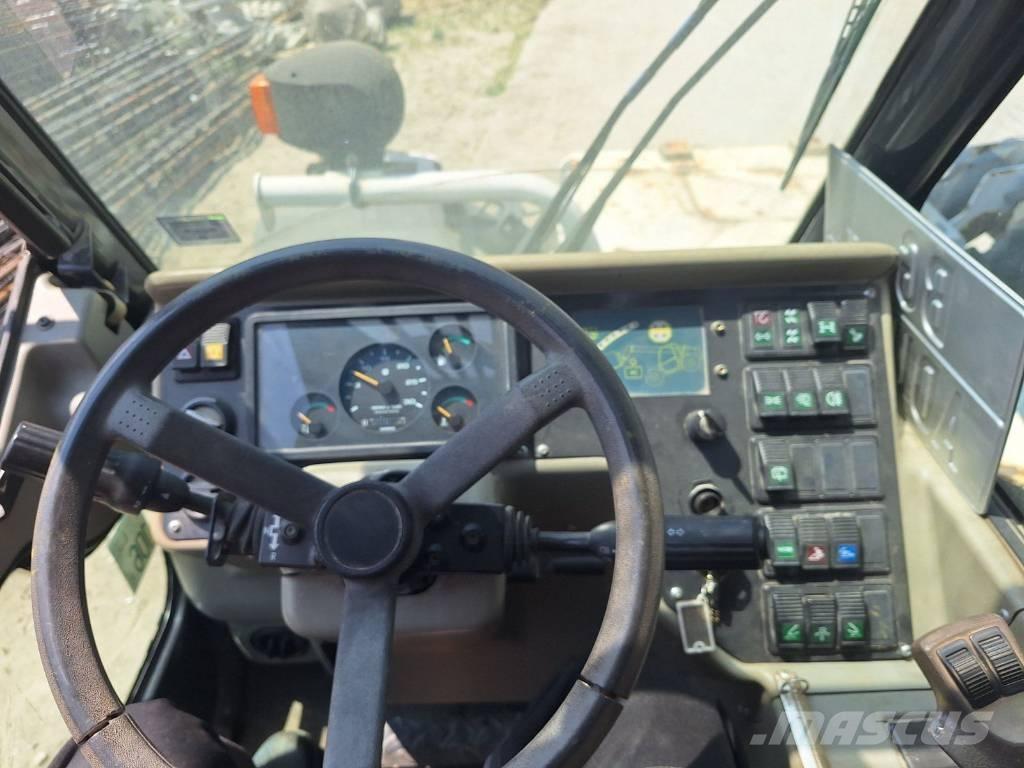 Bobcat T40170 伸缩臂叉装车|叉装车