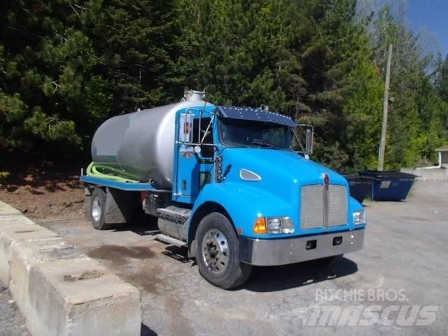Kenworth T 300 组合/真空油槽车