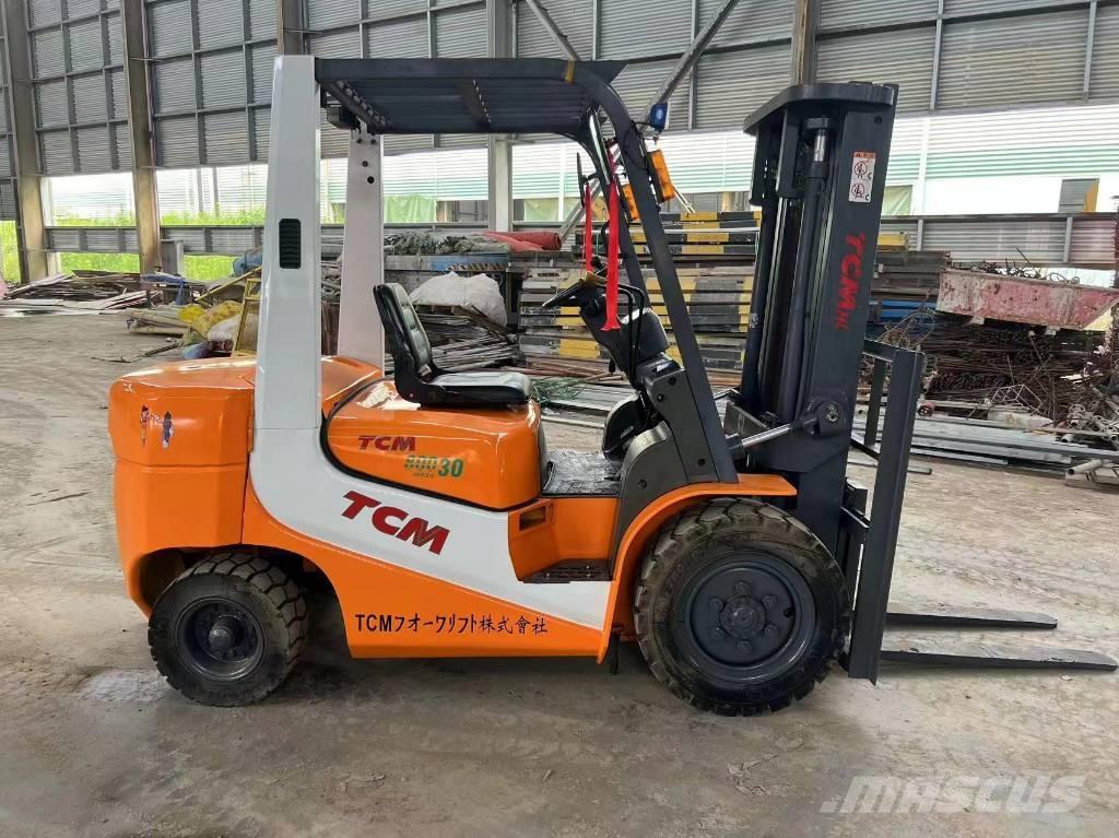 TCM FD 30 柴油叉车