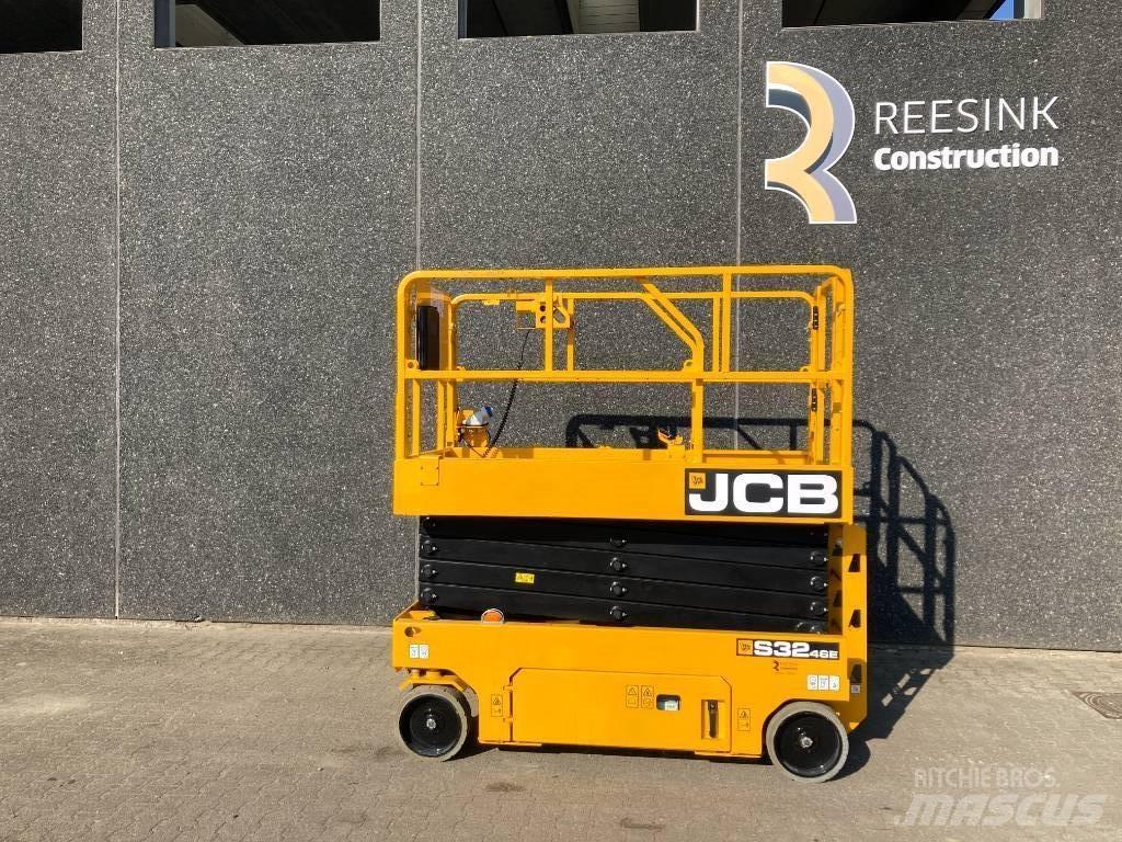 JCB S 3246 E 剪叉式升降机