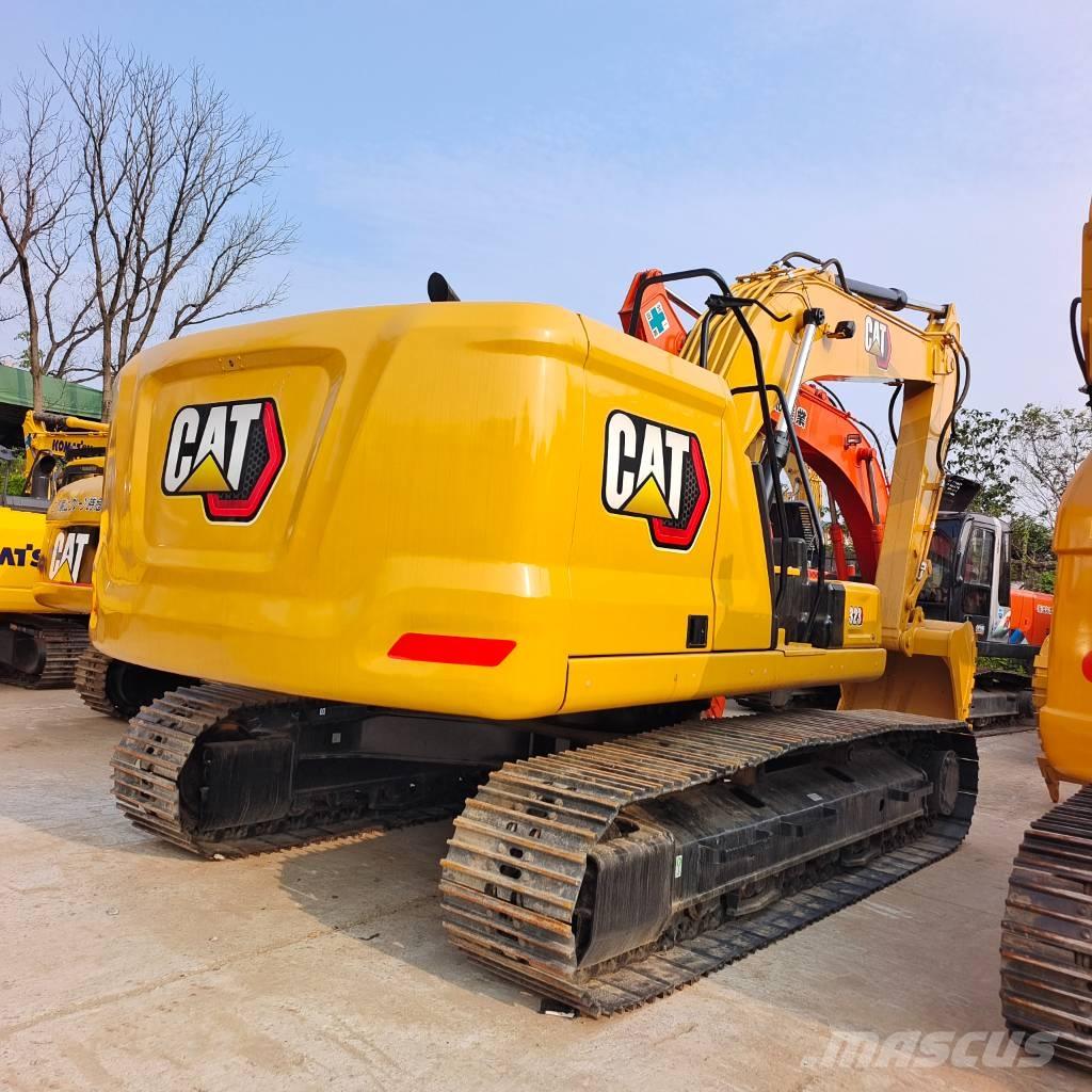 CAT 323 履带挖掘机