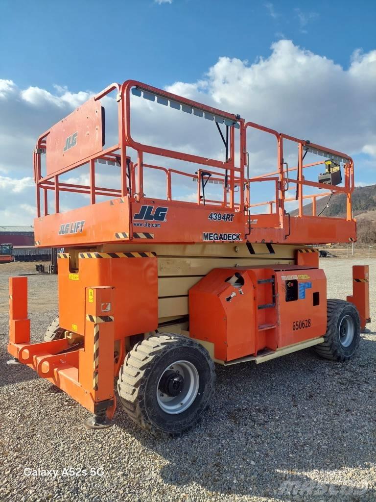 JLG 4394 RT 剪叉式升降机