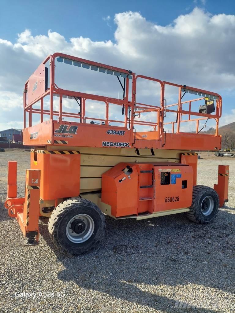 JLG 4394 RT 剪叉式升降机