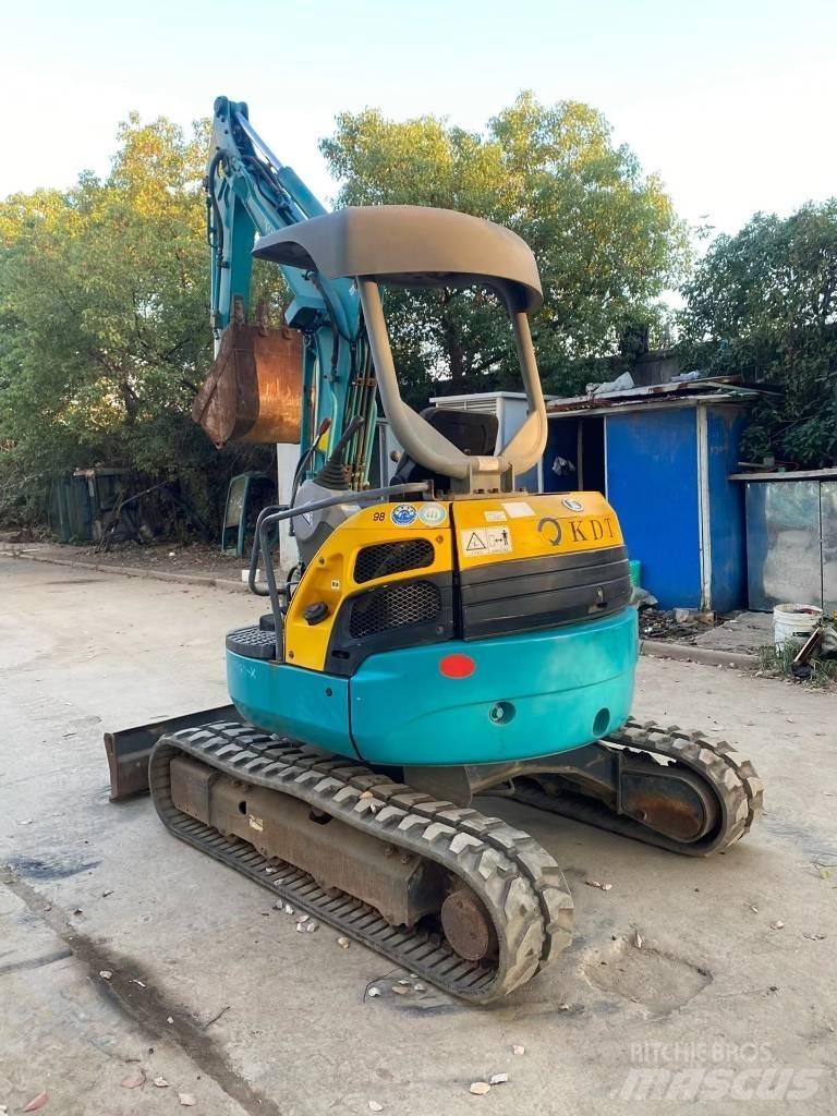 Kubota U30 小型挖掘机