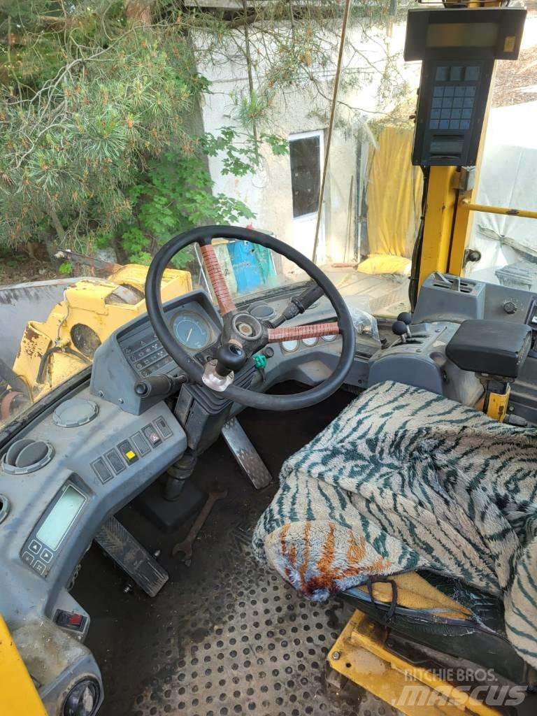 Volvo BM L 150 轮式装载机