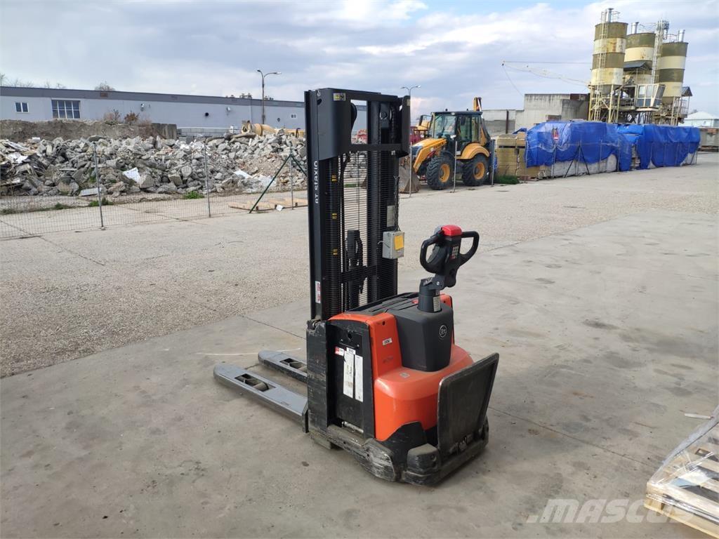 BT SWE120 行走式堆垛机