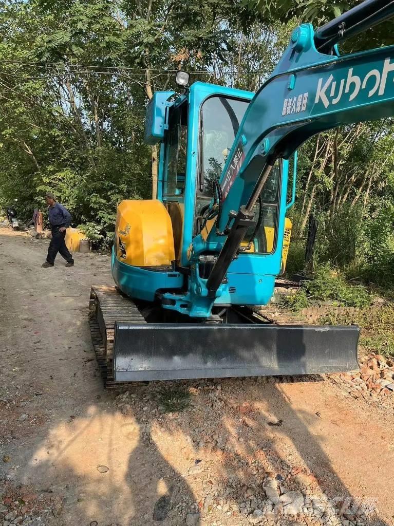 Kubota U35 小型挖掘机