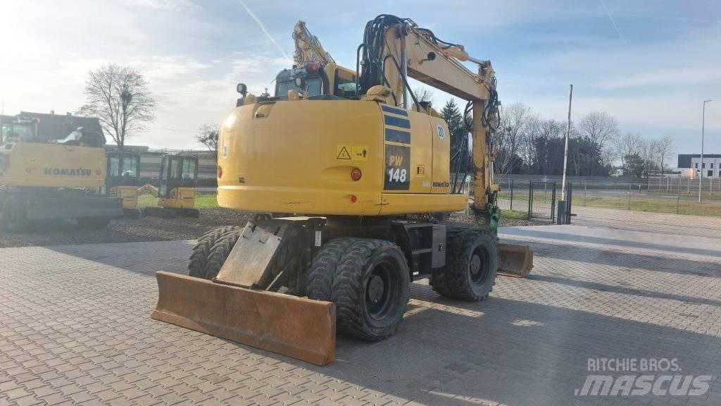 Komatsu PW 148-10 轮式挖掘机