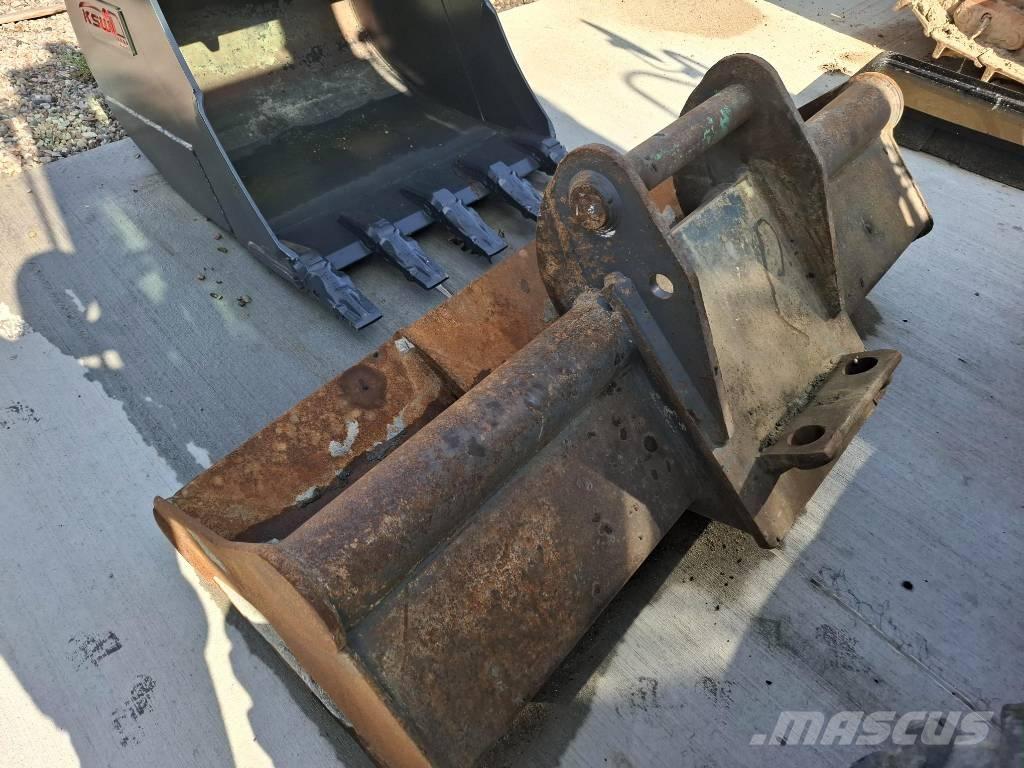 Komatsu PW 148-10 轮式挖掘机