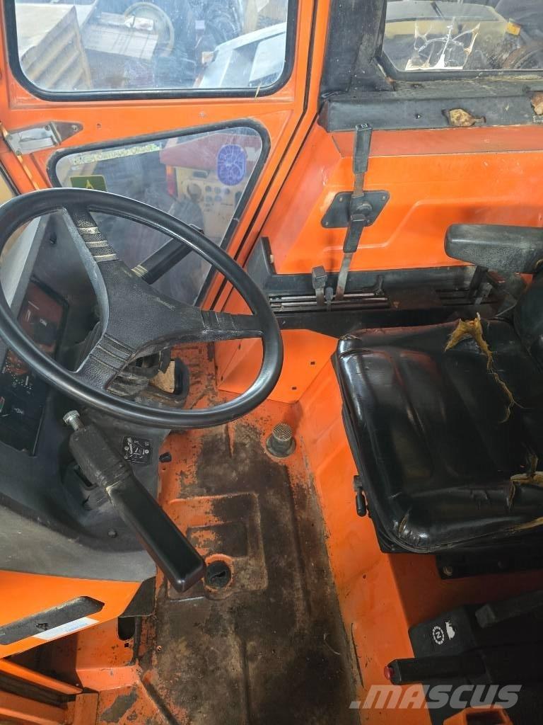 Fiat-Hitachi 1880 DT 拖拉机/农用车