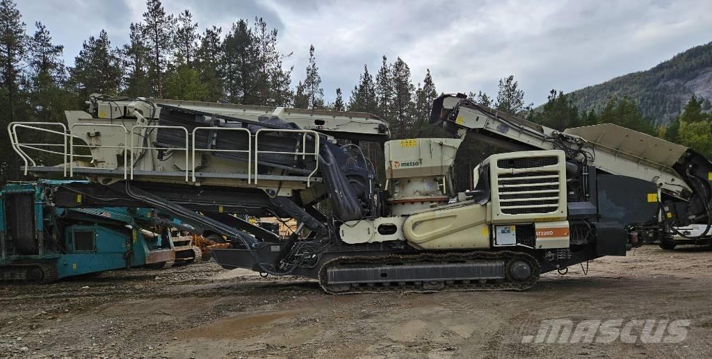 Metso LT 220 D 移动式破碎机