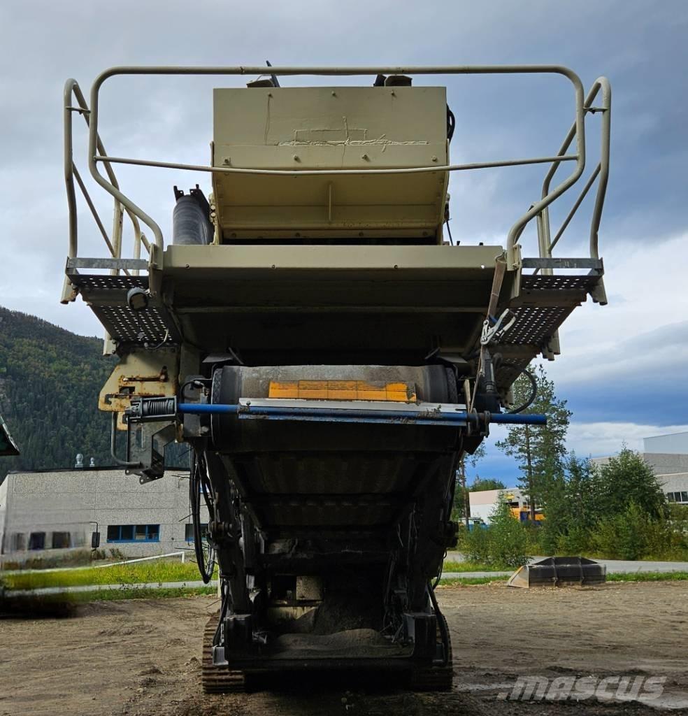 Metso LT 220 D 移动式破碎机