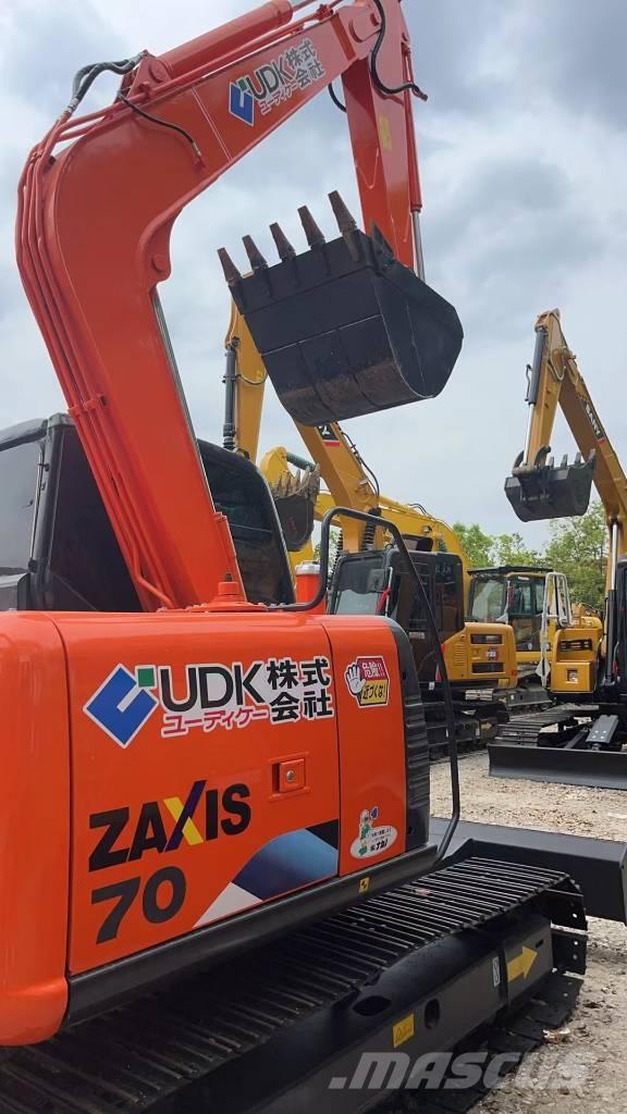 Hitachi ZX 70 小型挖掘机