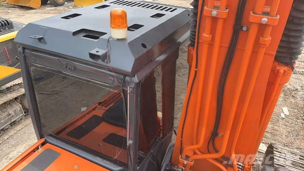 Hitachi ZX 70 小型挖掘机