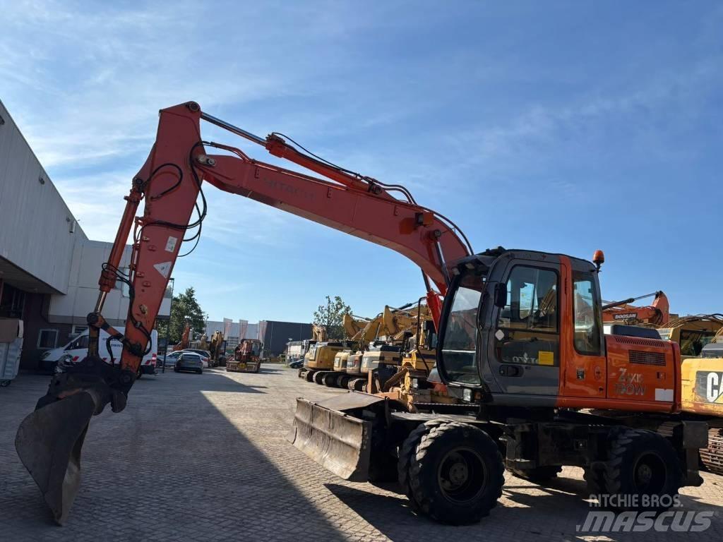 Hitachi ZX 130 W 轮式挖掘机